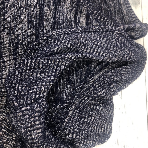 Apt. 9 Blue Heather Cold Shoulder Ruffled Lightweight Sweater NWT Extra Large - Picture 6 of 8